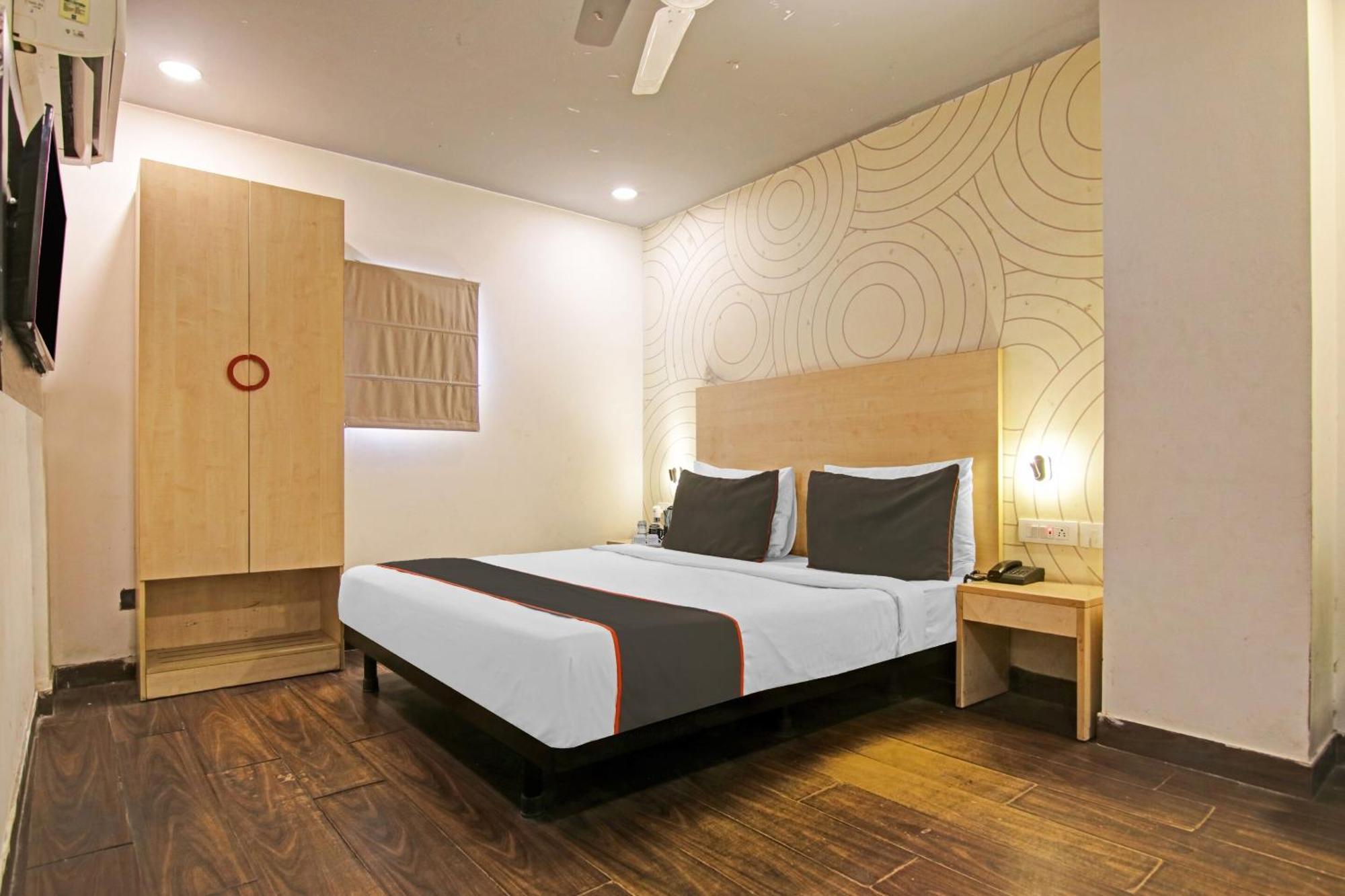 Hotel Collection O Slf Mall Sector 30 Faridabad Exteriér fotografie
